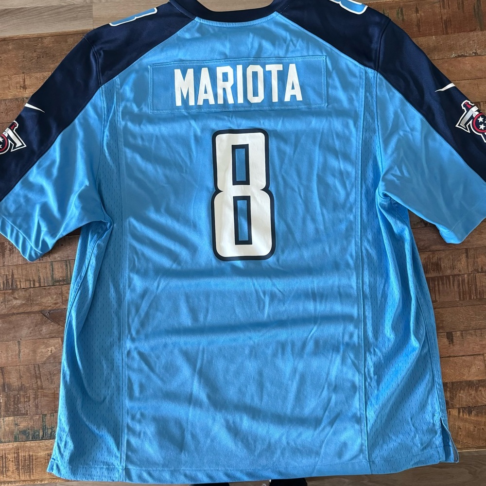 Nike NFL Tennessee Titans Jersey size XL Mariota Jersey